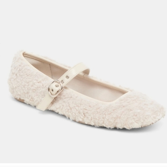 🔹️ Dolce Vita🔹️ Rodni Plush Ballet Flats Crème Plush Size 9.5 Shoes - Picture 2 of 5